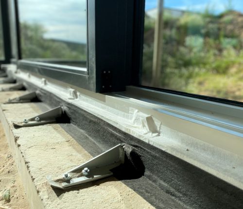 Medzio aliuminio langai ir medzio aliuminio stumdomos terasines durys Europa