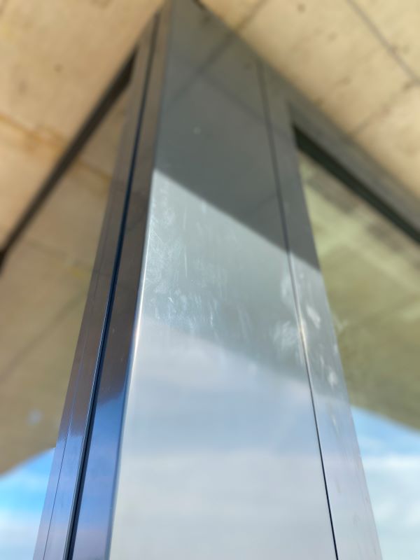 Medzio aliuminio langai ir medzio aliuminio stumdomos terasines durys Europa